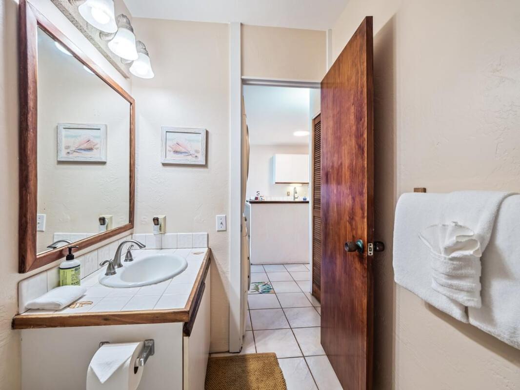 Oceanfront 1 Bedroom 2 Bathroom With Large Lanai - Kona Bali Kai 218 Kailua-Kona Bagian luar foto